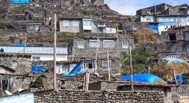 44 ev 4,4 milyon manata təmir ediləcək