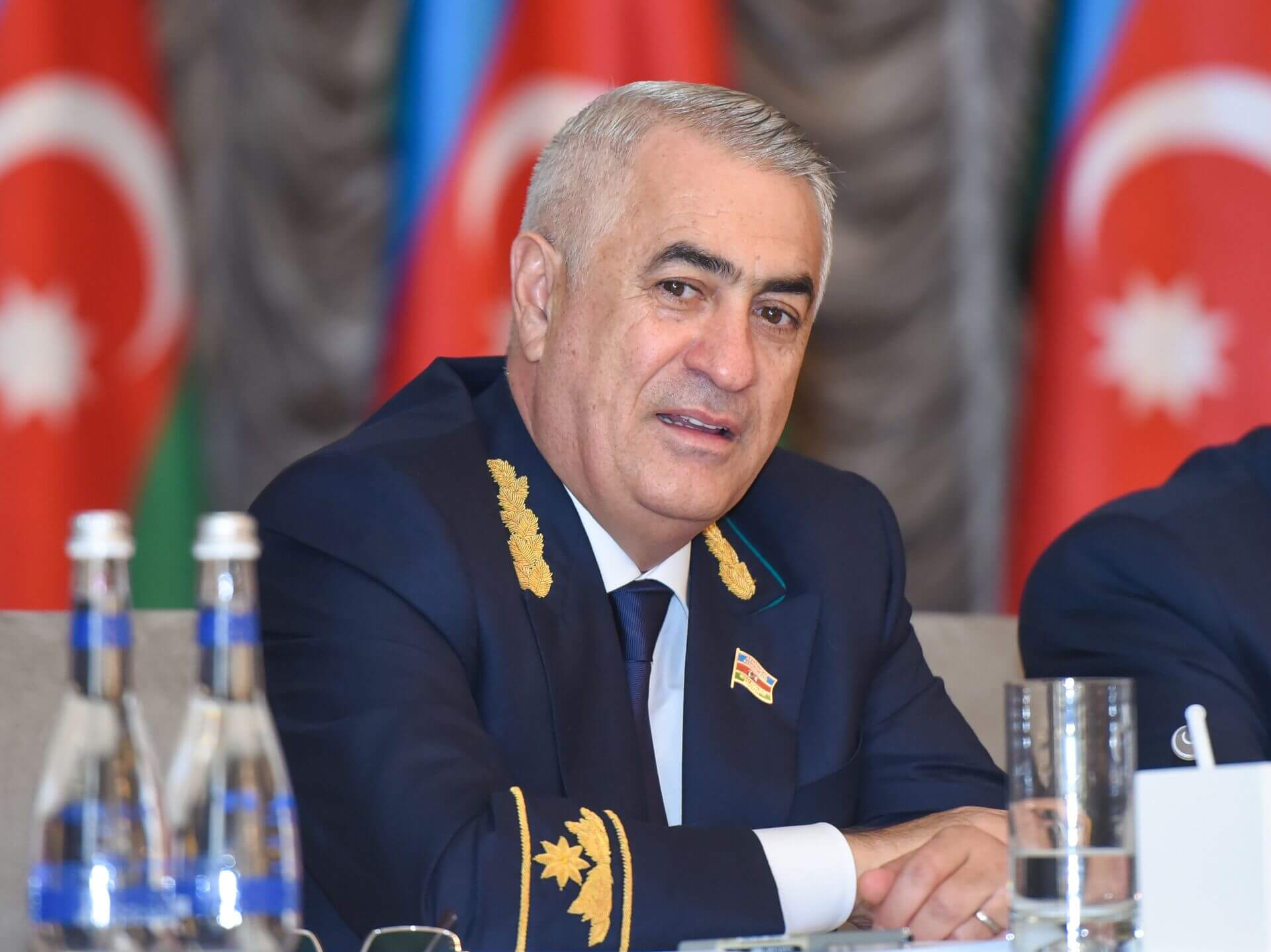 Cavid Qurbanovun şirkəti kapitalını 1000 dəfə azaldır