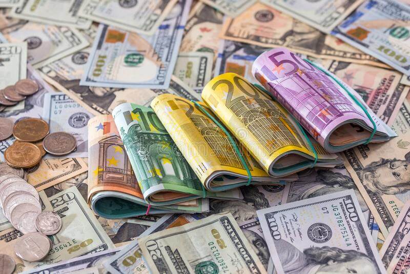 Rəsmi məzənnələr açıqlandı