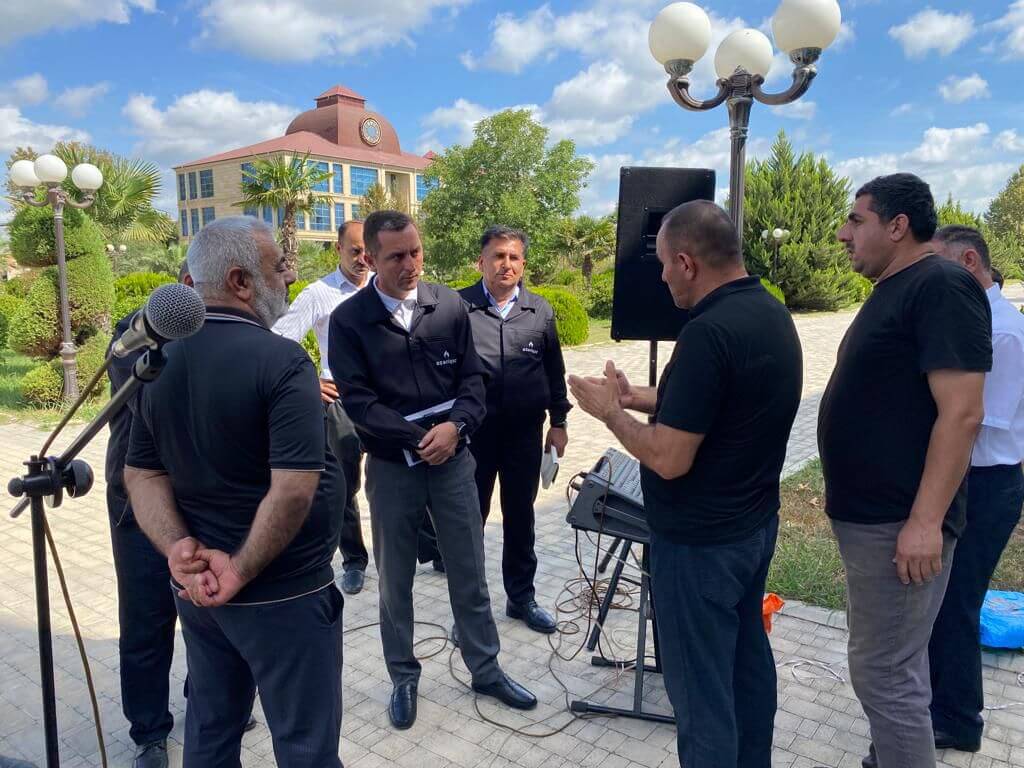 Saatlıda abonentlər problemlərini “Səyyar qəbul otağı”nda səsləndirdilər