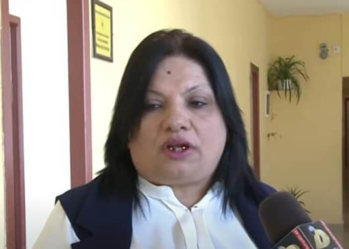 Məktəb direktoru müəllimlərdən pul tələb edib - VİDEO