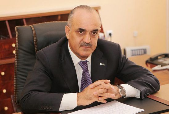 Səlim Müslümov cənazə maşını sürən adamın adına şirkətlər yaradıbmış