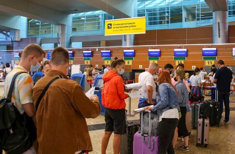 Ruslar ölkədən qaçır: Bakıya bilet 7000 manat olub