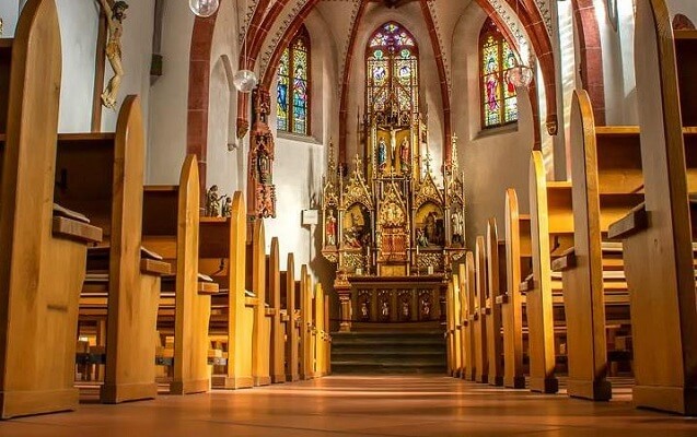 İsveçdə enerjiyə qənaət etmək üçün kilsələr bağlanacaq