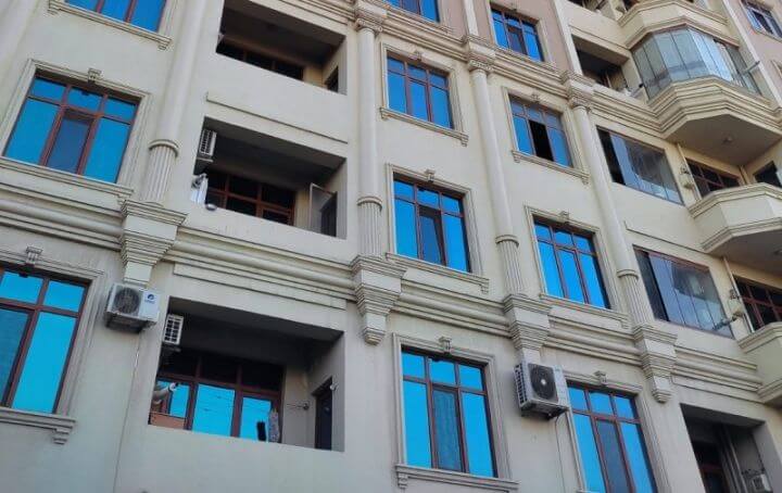 Bakıda yaşayış kompleksi tikilib, lakin həyətinə giriş yoxdur