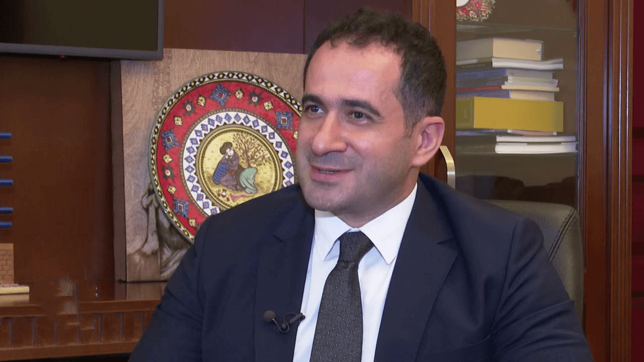 Saxlanılan nazir müavini kimdir? - DOSYE