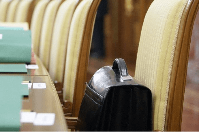 Dövlət şirkəti işçi axtarır - MAAŞ 1440 MANAT - VAKANSİYA