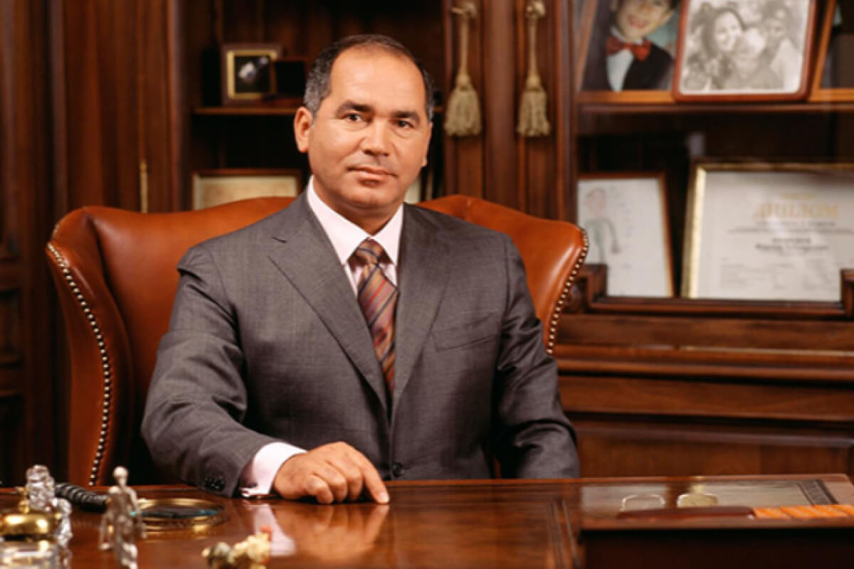 Milyarder Fərhad Əhmədovun evində və obyektlərində axtarış aparılır