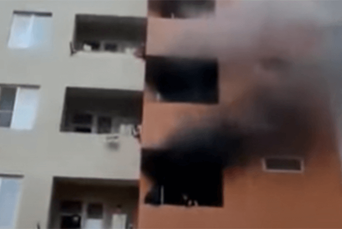 "Qobu park" yaşayış kompleksində yanğın olub, 50 nəfər təxliyə edilib - VİDEO