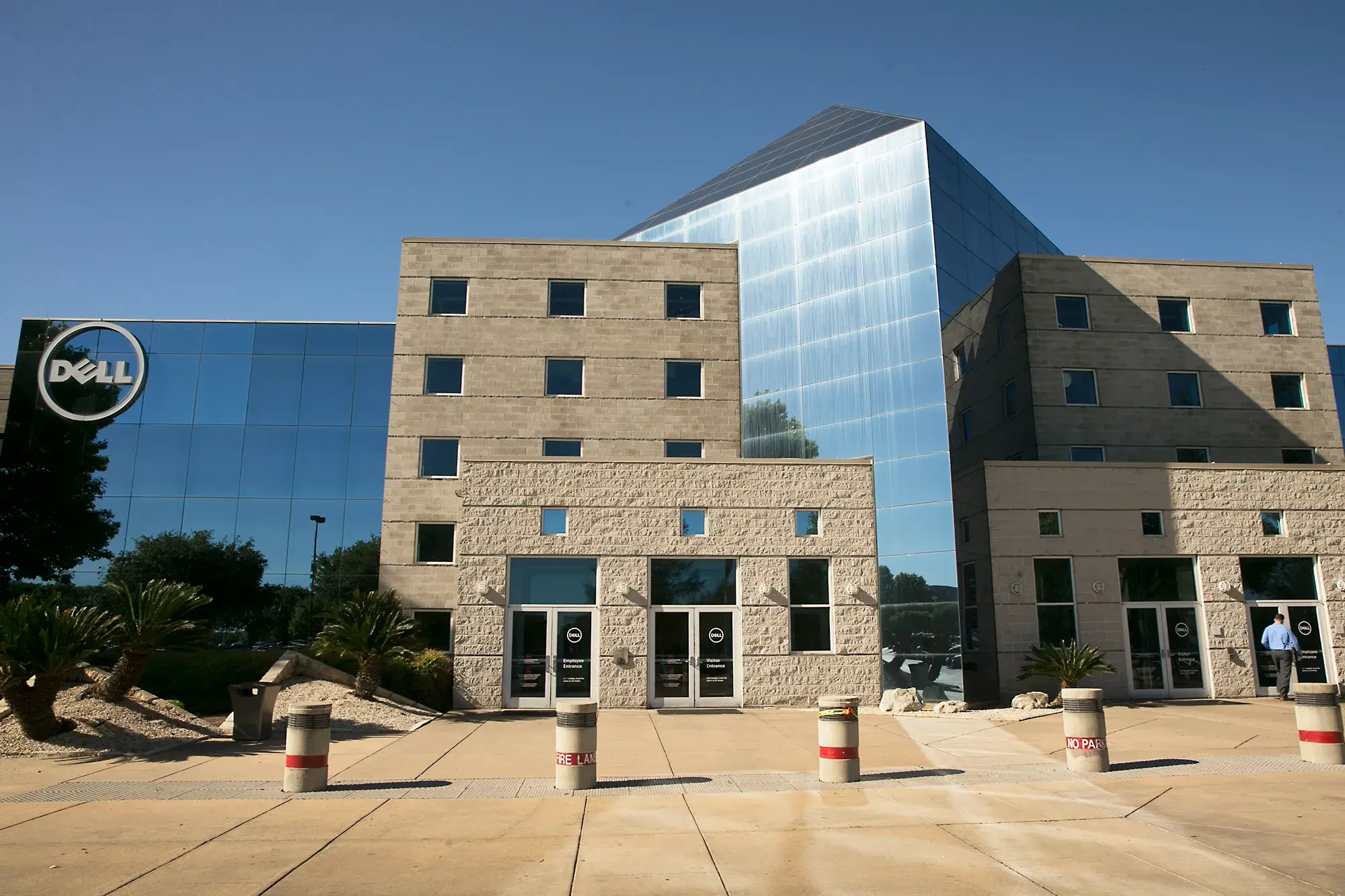 "Dell" 6650 işçini ixtisar edəcək