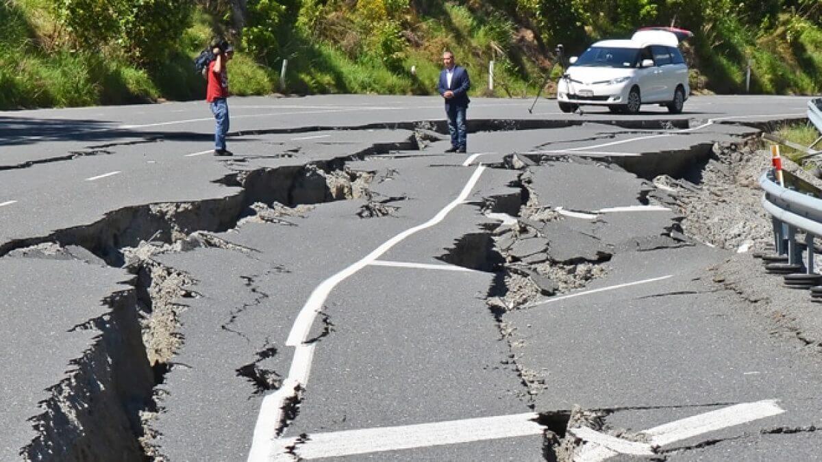 Zəlzələdən sonra Anadolu yarımadası yerini 3 metr dəyişib