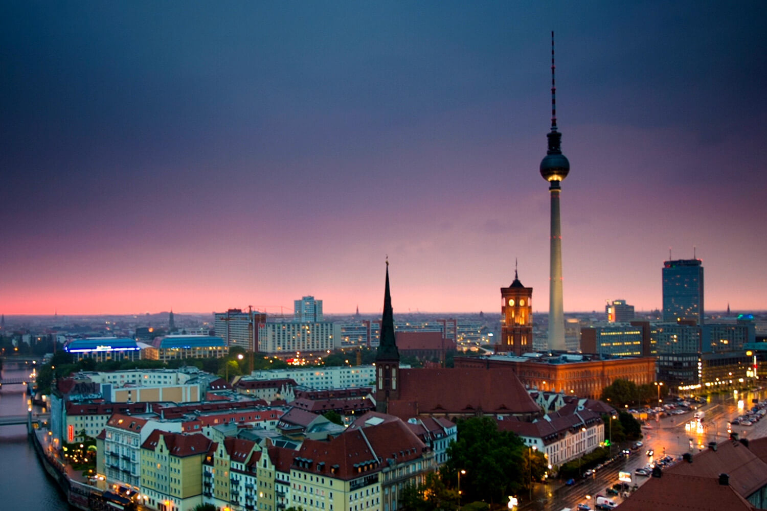 Almaniyanın istehsal sektorunda material çatışmazlığı azalıb