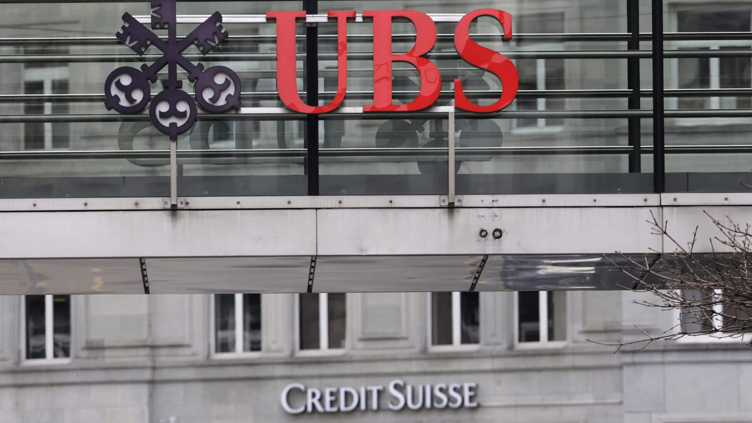 UBS ixtisarlara başlayır