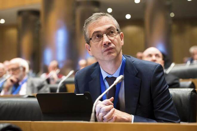 AMB-nin üzvü: "Faiz artımı davam edə bilər"