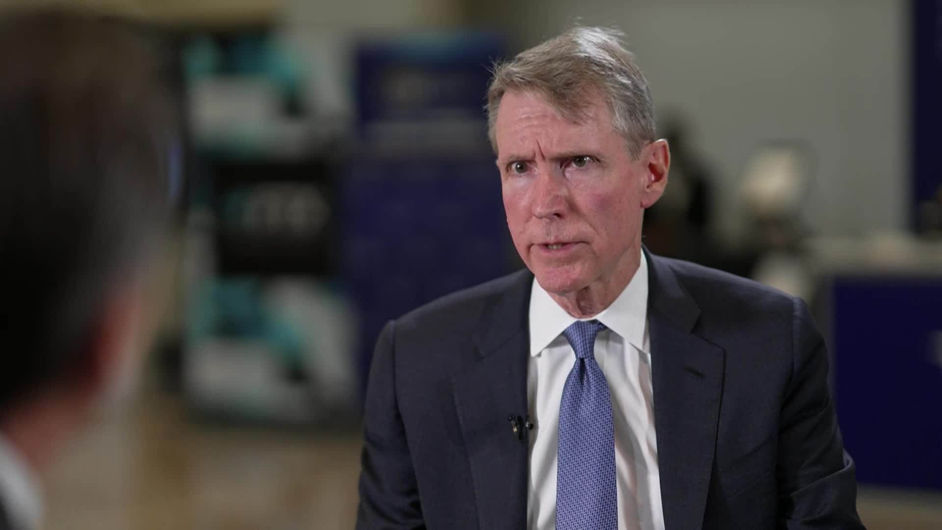 Tim Adamsdan 'böhran' şərhi