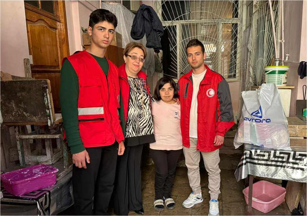 “Avrora MMC” aztəminatlı ailələrə bayram sovqatı çatdırıb - FOTO