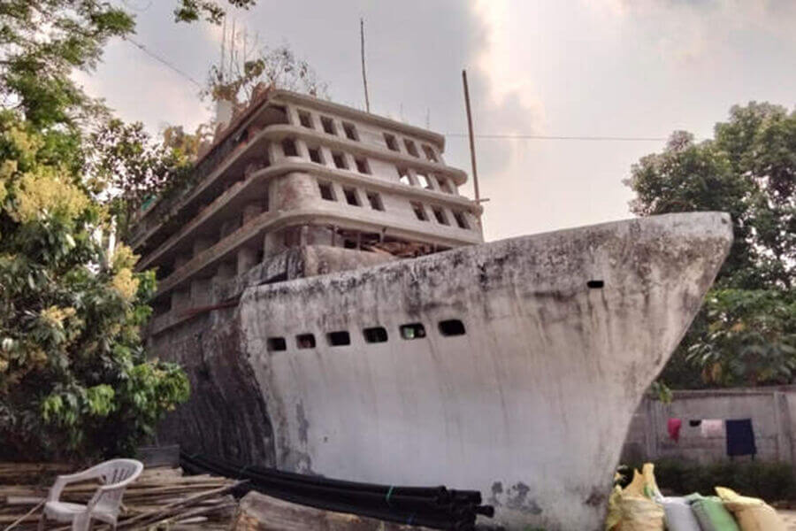 Özünə “Titanik” gəmisi formasında ev tikdi - FOTO