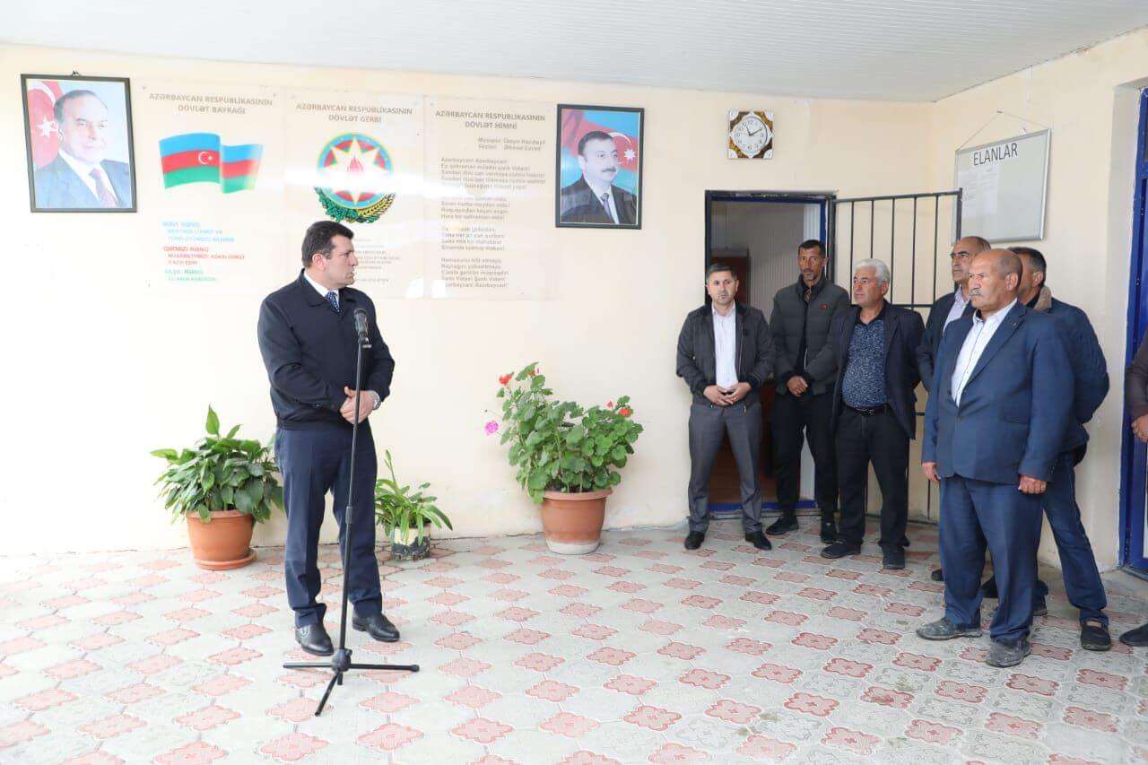 "Açıq mikrofon"da Şəkinin Aran kənd sakinlərinin problemləri dinlənildi