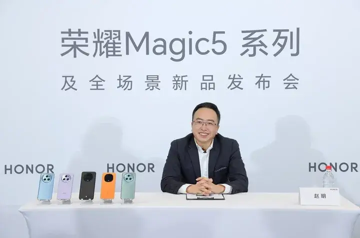 "Honor" CEO-su: "Biz "iOS"dan daha yaxşısını edəcəyik"