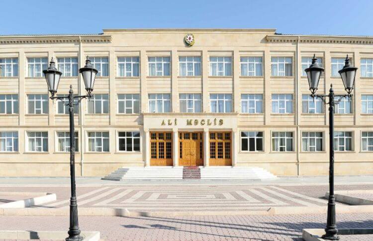 Naxçıvanın mədəniyyət naziri işdən çıxarıldı