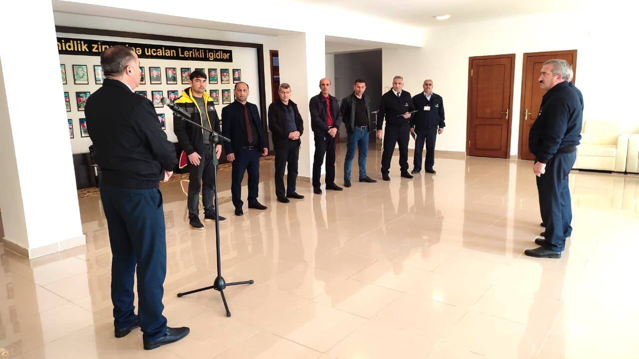 "Açıq mikrofon"dan sonra vətəndaşın müraciətinə yerində baxış keçirildi