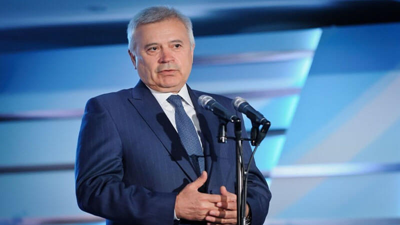 Azərbaycanlı milyarder “Yandex”i almaq istəyir