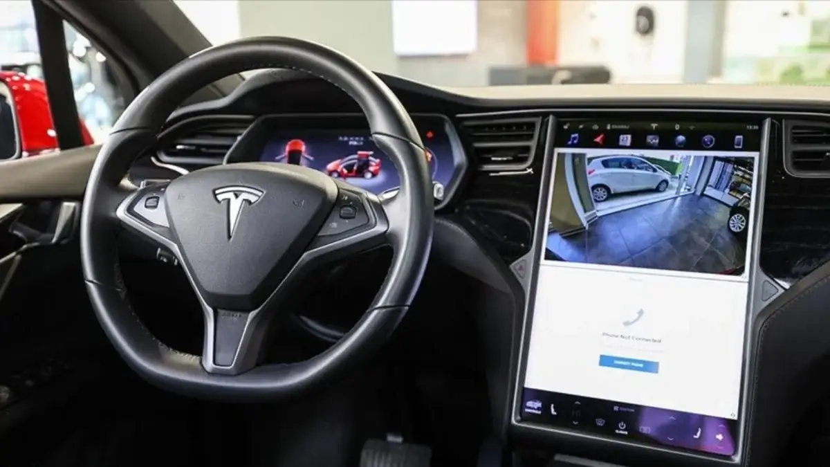 NHTSA "Tesla"nın oyun xüsusiyyətini təsdiqlədi