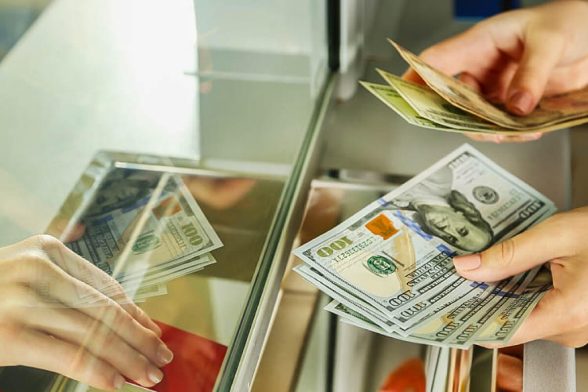 Taleh Kazımov: "Podyezd"də, "budka"da valyuta məntəqələri olmamalıdır