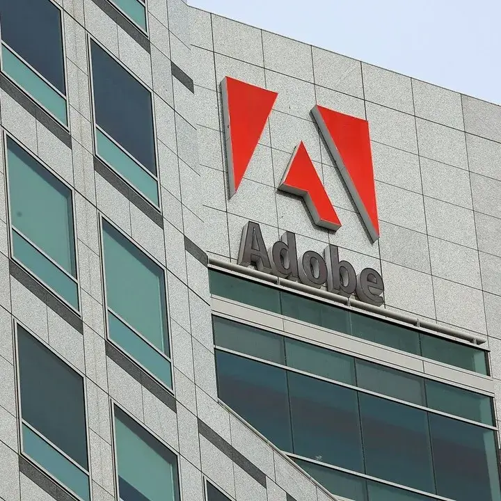 "Adobe"nin "Figma"nı almaq planı yalan ola bilər
