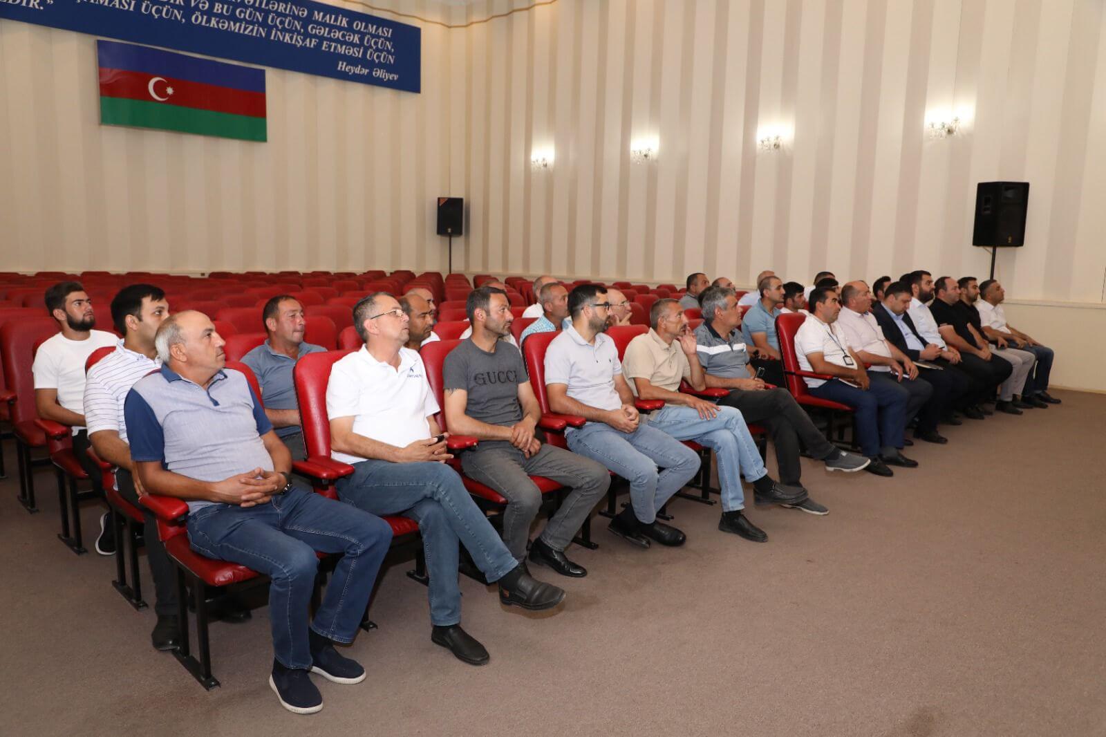 “Azəriqz” İB-nin ANAMA-da təlim keçmiş 4 əməkdaşı mina təhlükəsizliyi barədə məlumatlarını bölüşdü