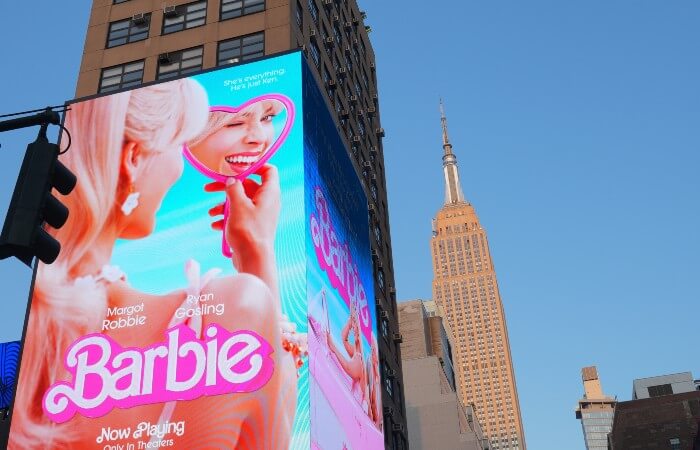 “Barbie” filmi dünya üzrə 1 milyard dollardan çox gəlir əldə edib