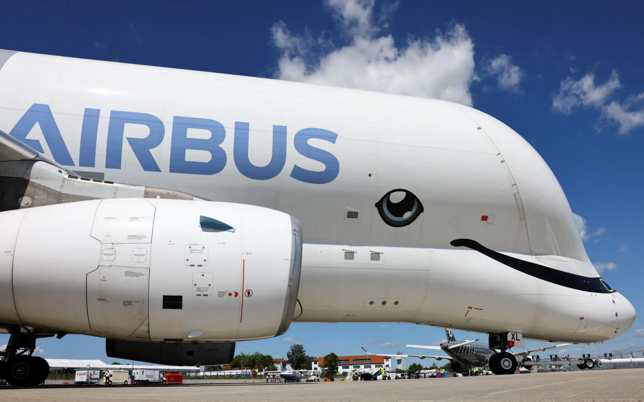 “Airbus” müştərilərinə 381, “Boeing” isə 309 təyyarə satıb