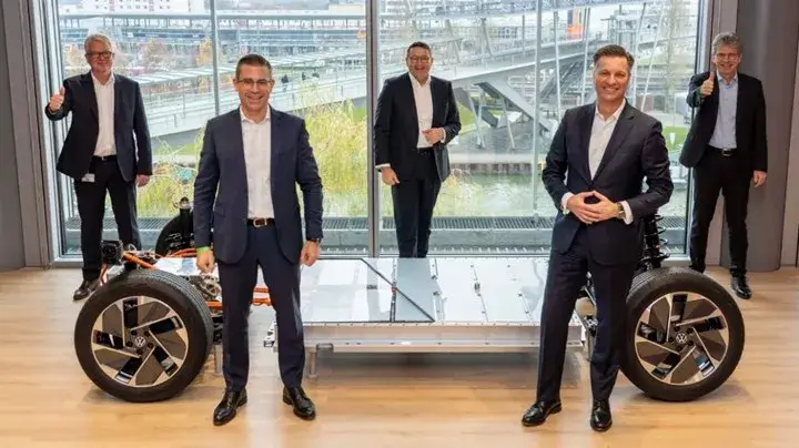 "Volkswagen" Polşada yeni fabrik tikir