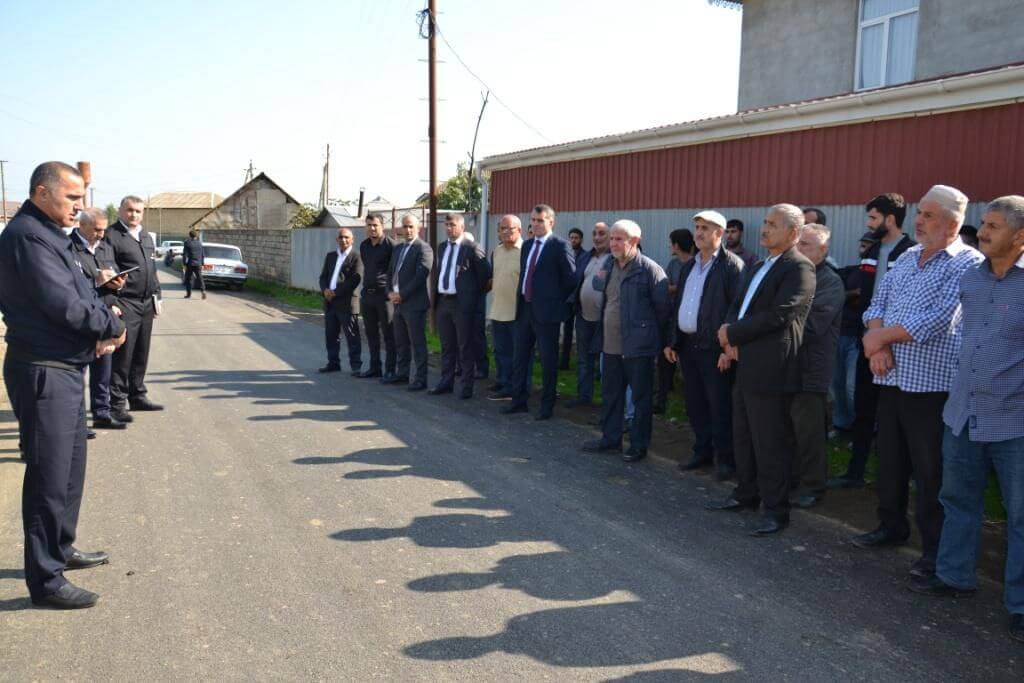 Xəlfələr kənd sakinlərinin müraciətləri “Açıq mikrofon”da