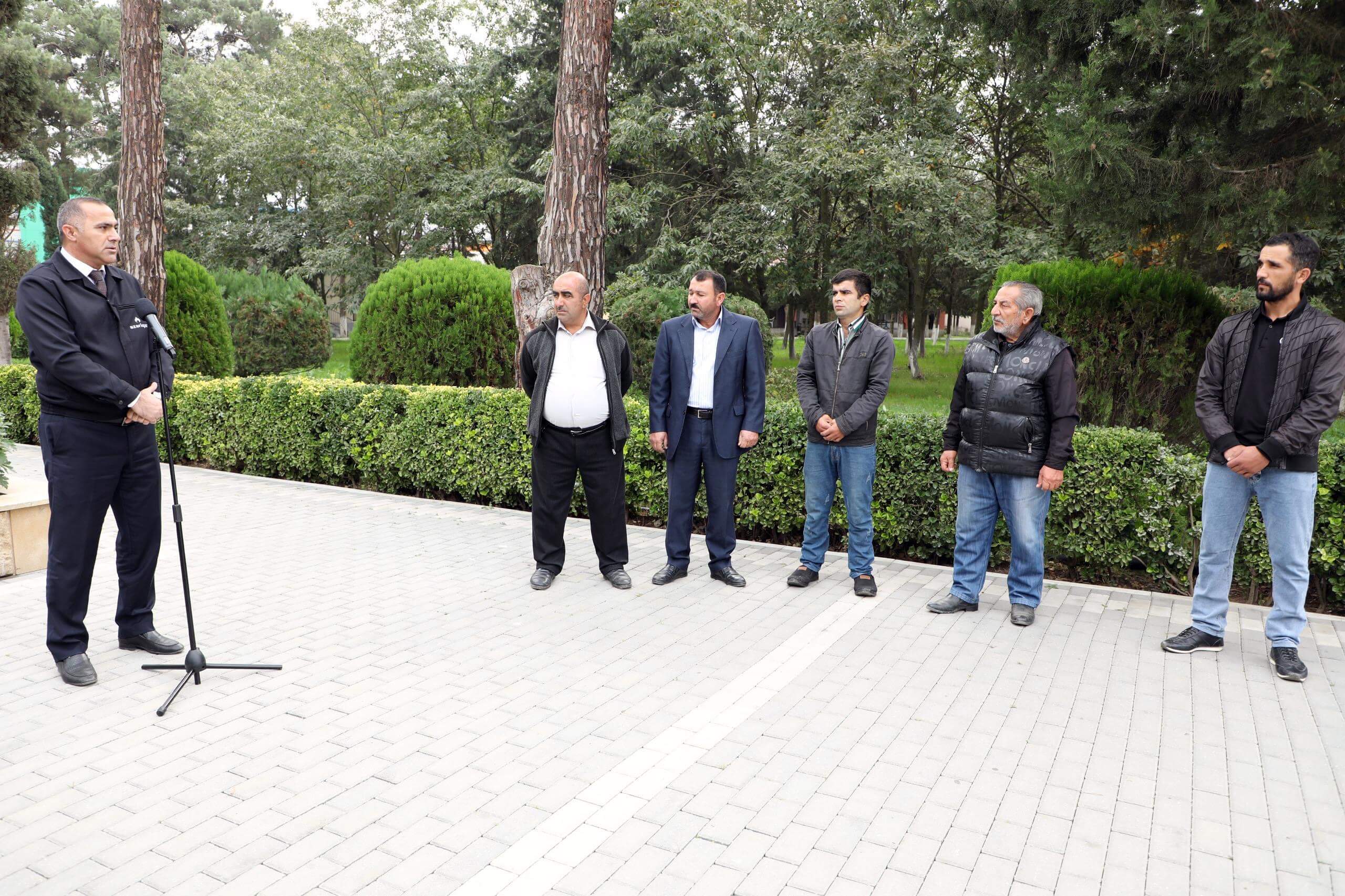 Biləsuvarda baş tutan aksiyada 10 ailə adından 5 müraciət ünvanlandı