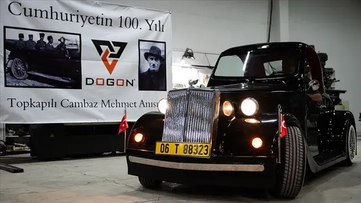 Türkiyə Cümhuriyyətin 100 illiyi üçün elektriklə işləyən klassik avtomobil hazırlanıb