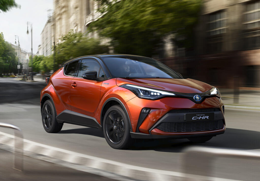 "Toyota"da əməliyyat mənfəəti gözləntilərini 50% artırıb