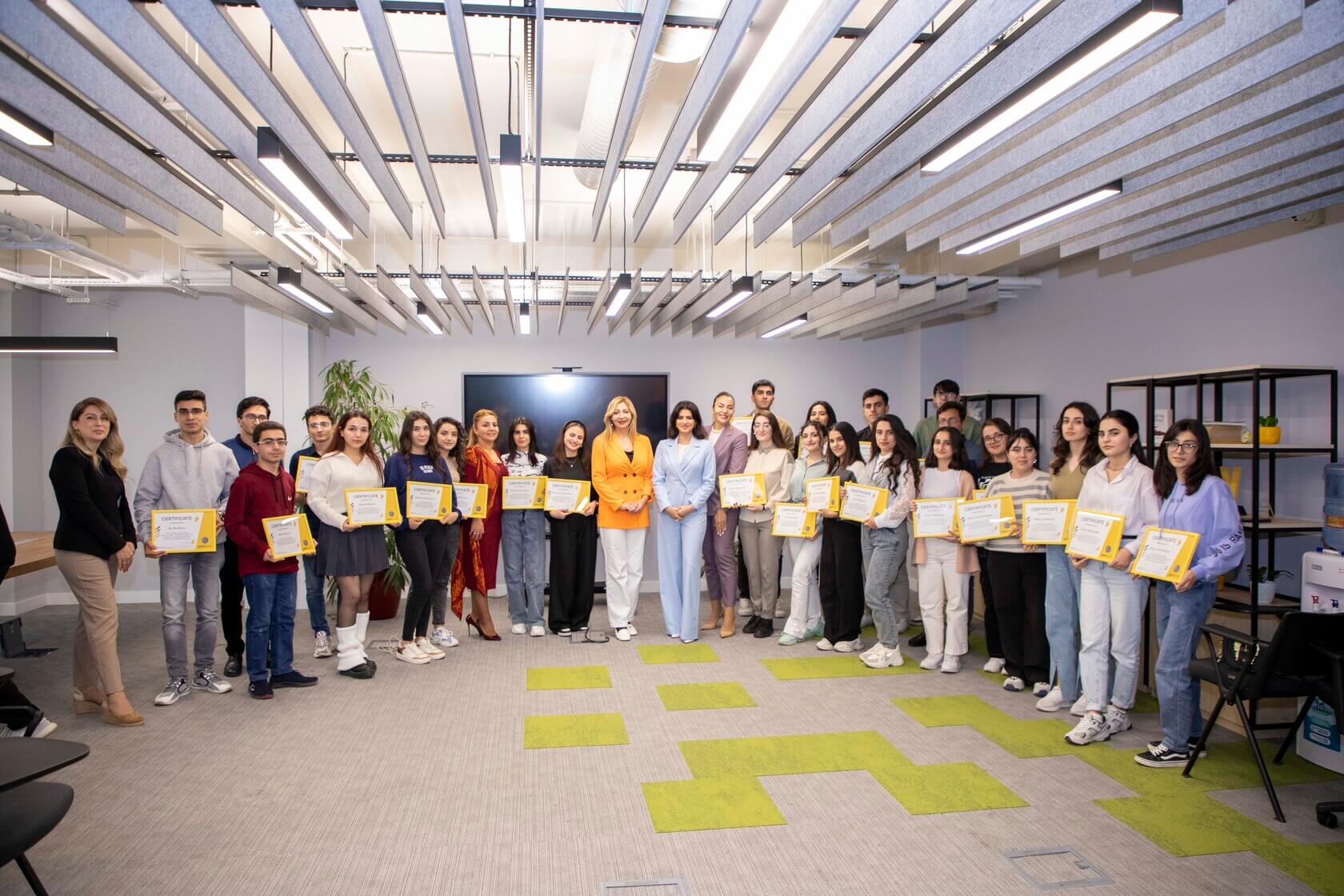 “Yelo Bank” 3 UNEC tələbəsinin ilk iş yeri olacaq