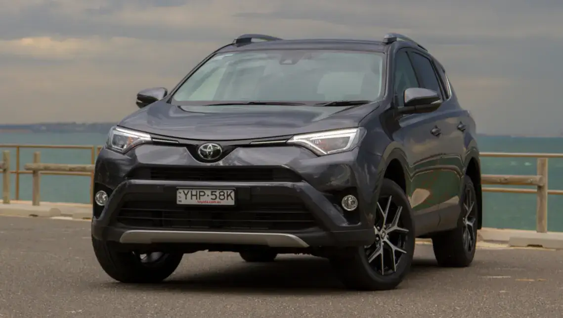 "Toyota" təxminən 1,9 milyon RAV4 avtomobilini geri çağırır