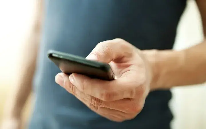 Mobil telefondan tez-tez istifadə sonsuzluğa səbəb olur