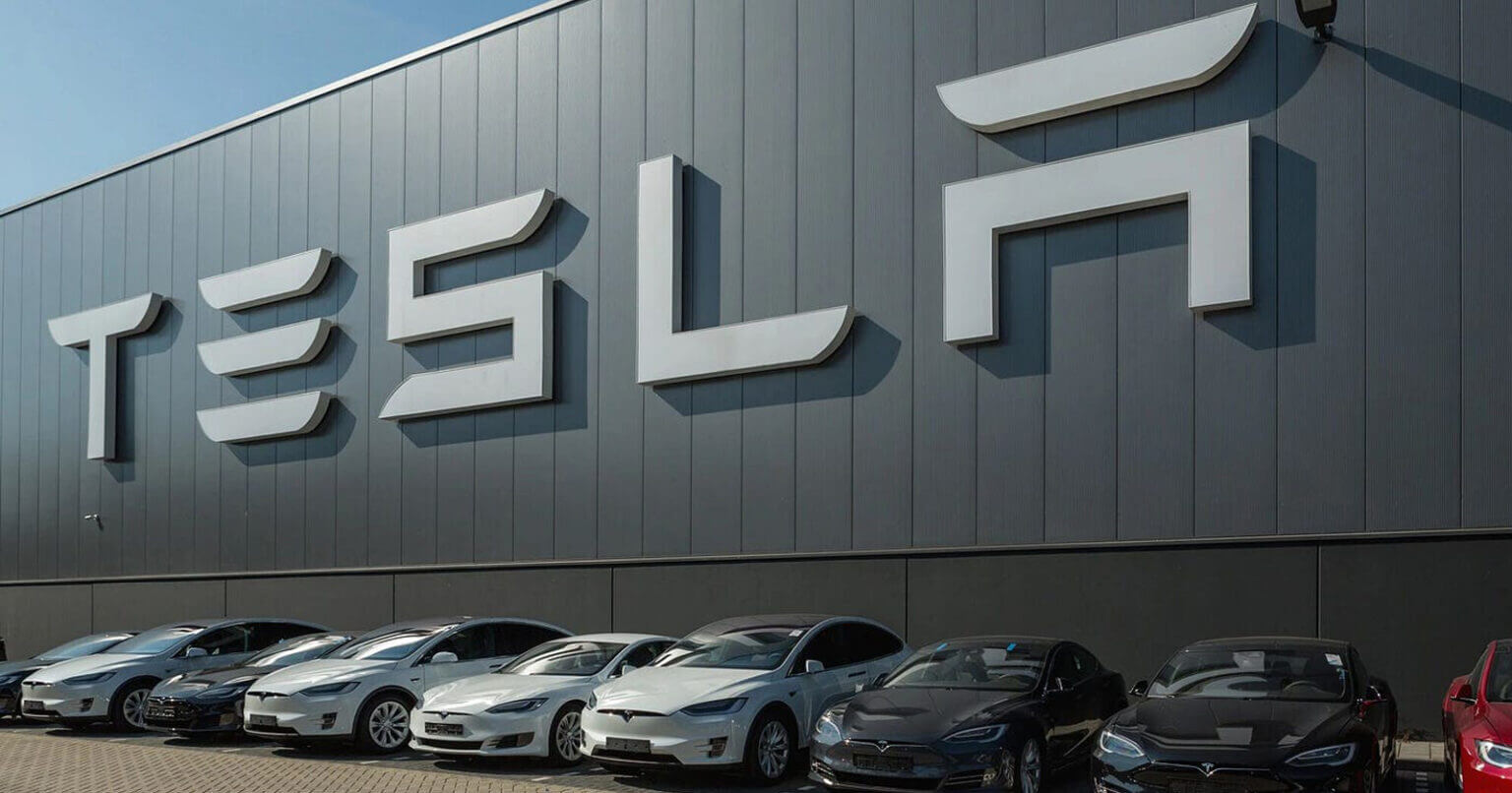 “Tesla” işçilərinin maaşını artırır