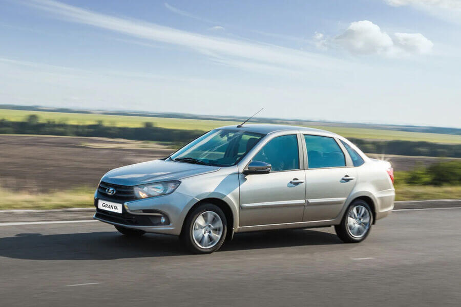 Rusiya avtomobilləri İran bazarına “ayaq açır”