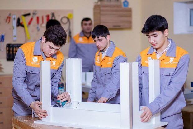 Peşə məktəbləri və liseyləri ilə bağlı yeni QƏRAR