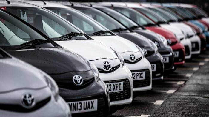 Avtomobil bazarında haqsız rəqabət- İş qaldırıldı