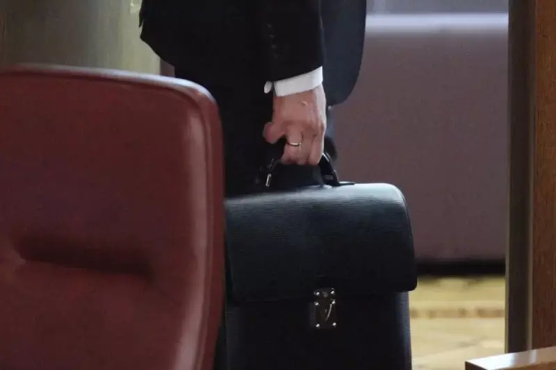 Sabiq nazirin oğluna vəzifə verildi - FOTO