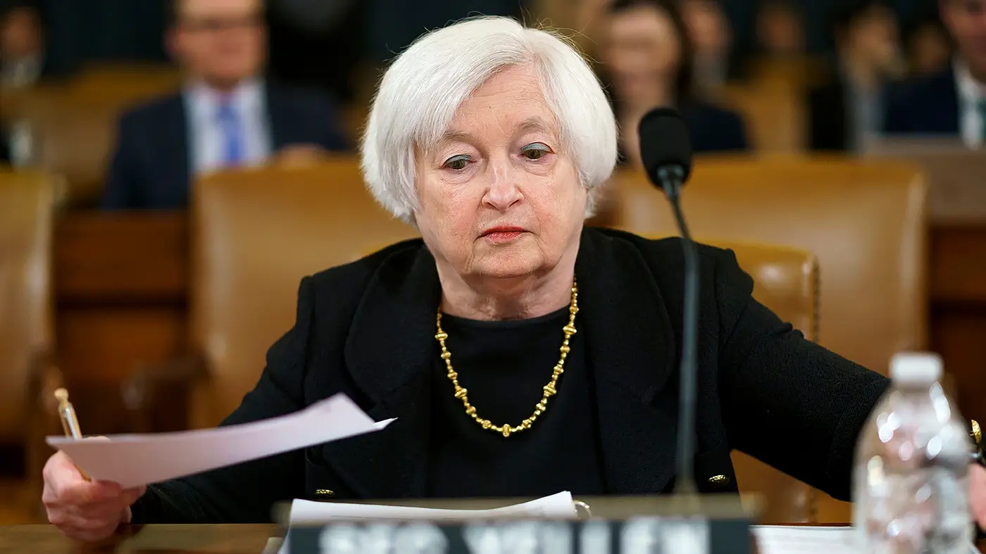 Yellen maliyyə sahəsində süni intellektin yaratdığı risklər barədə xəbərdarlıq edib
