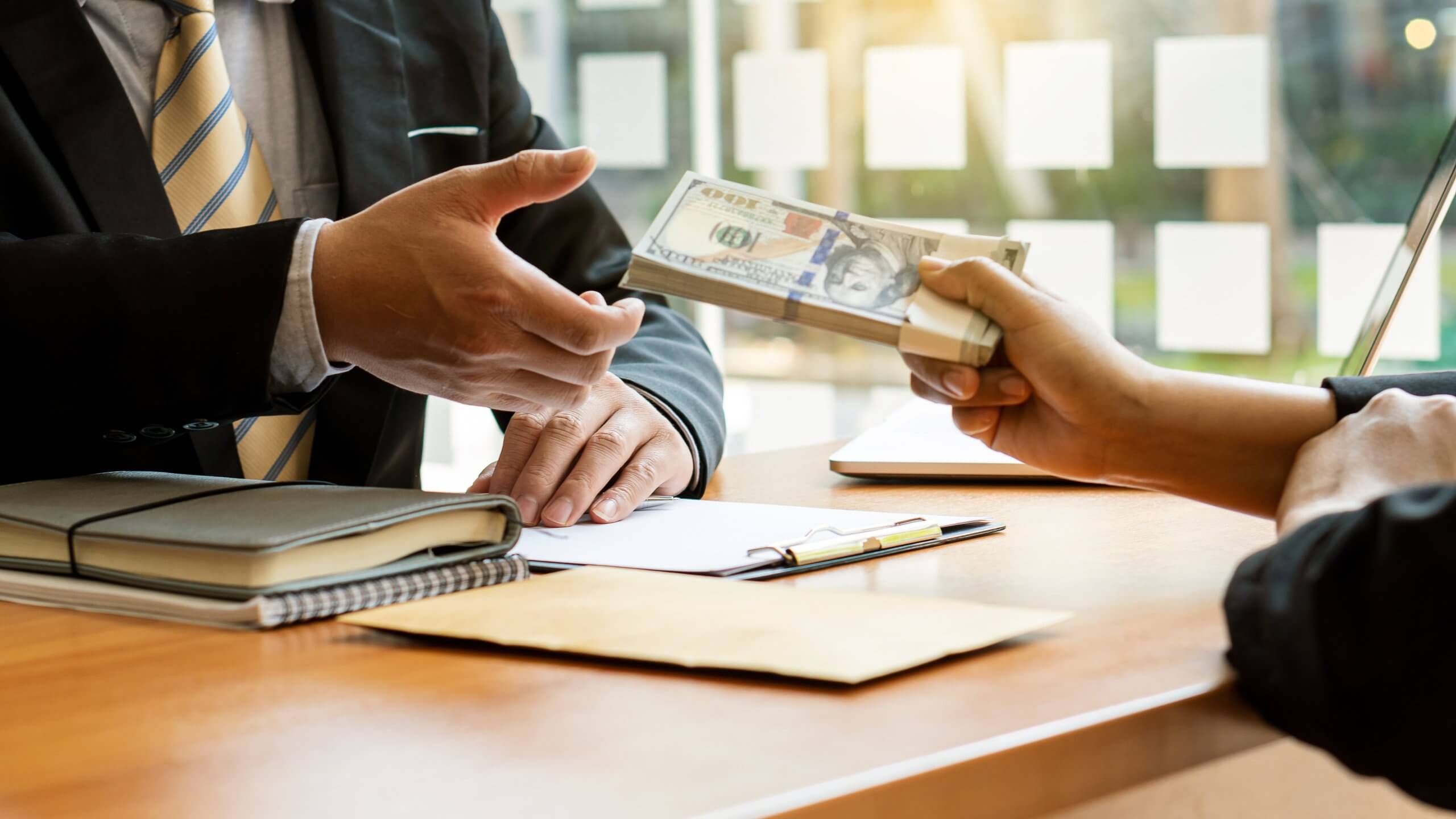 Korrupsiyanın ən az olduğu 5 ölkə - SİYAHI