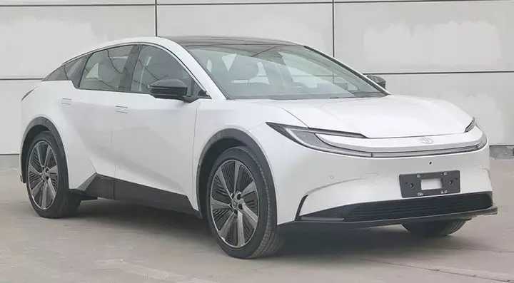 "Toyota" Çin üçün eksklüziv yeni elektromobil buraxıb