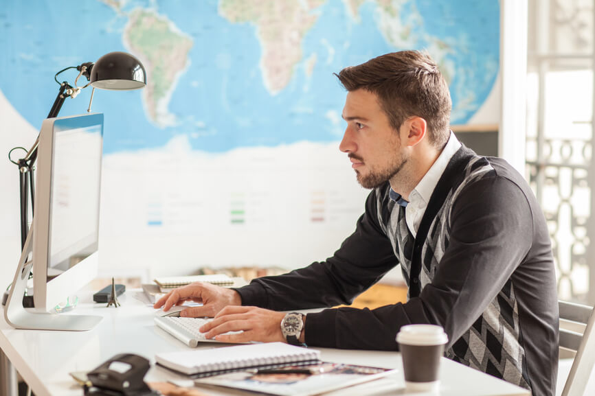 Gündə doqquz saatdan çox oturmaq erkən ölüm riskini artırır