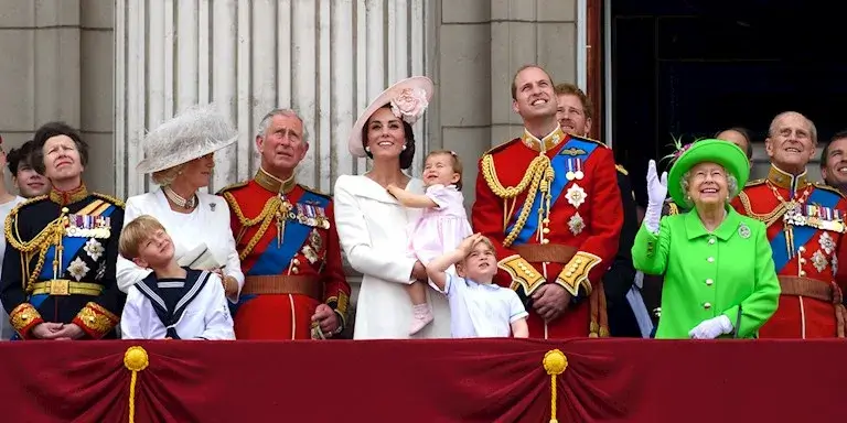 Monarxiya əleyhdarları: "Kral ailəsinin İngiltərədə real xərci ildə 510 milyon funt sterlinqdir"